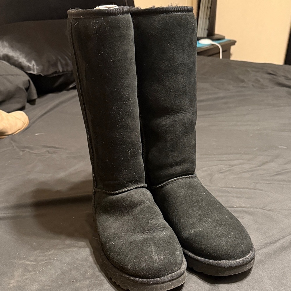 UGG Black Long Classic Boot II only wore a few times. No box